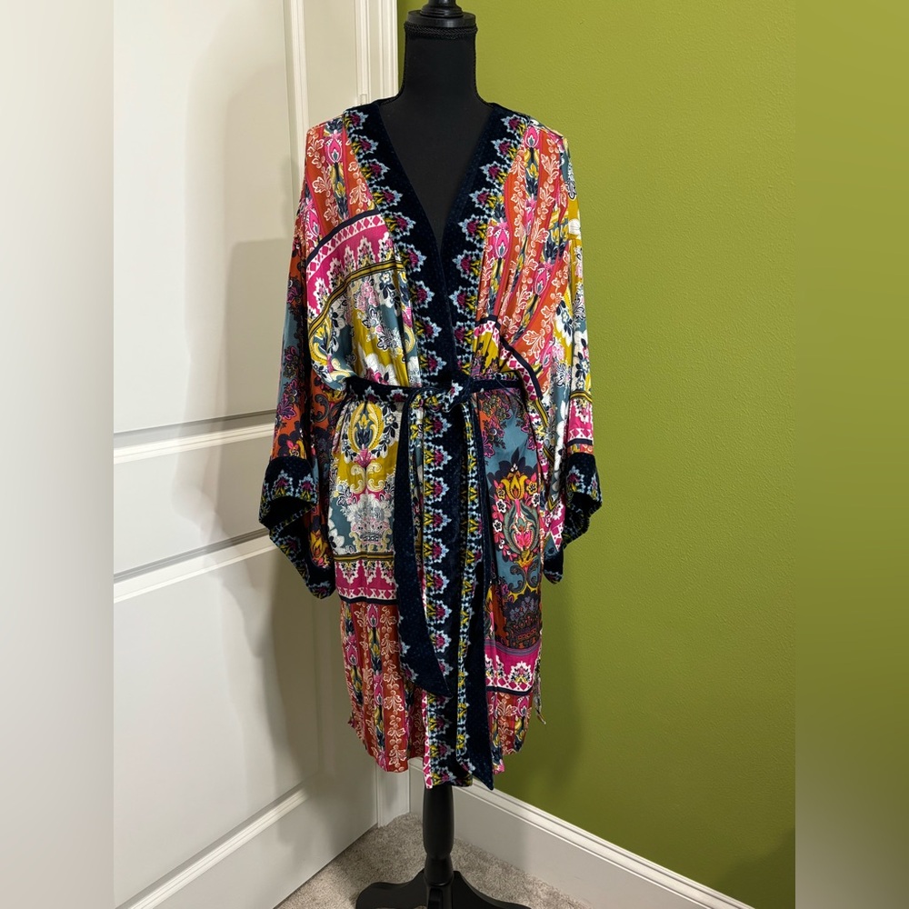 Anthropologie Zadie Colorful Floral Velvet Trim Kimono Robe Size Medium Large